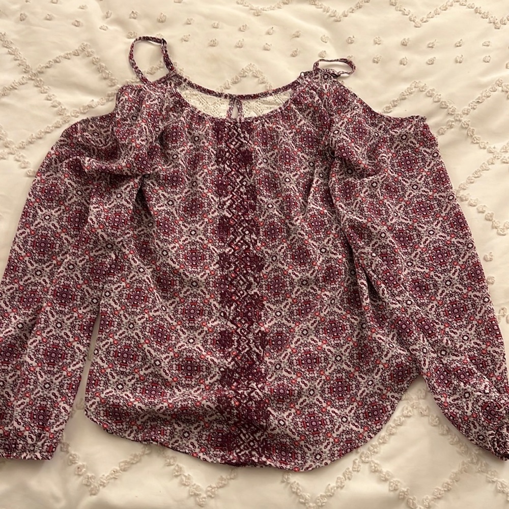 Size medium purple and pink Rewind cold shoulder blouse